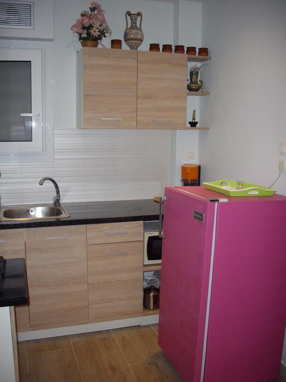 Lilly'S Appartments Athens Room photo